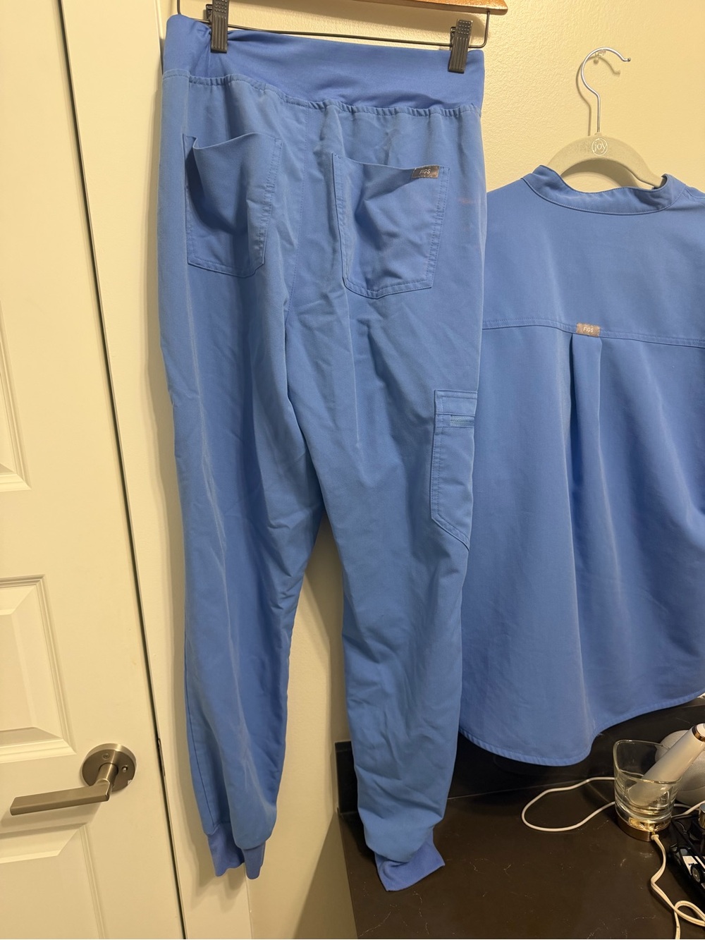 Figs Ceil Blue Women's Scrub Pants & Top Set - Picture 7 of 8